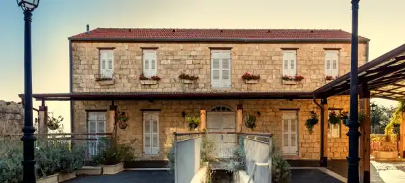 Living Outside Tel Aviv: Why International Buyers Prefer Community-Focused Towns